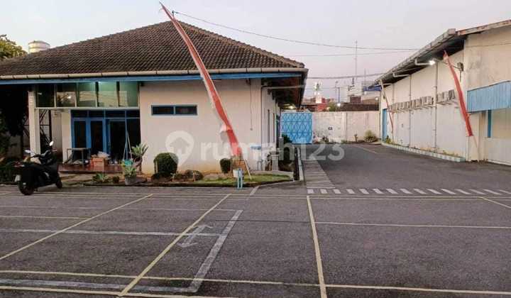 Warehouse & Factory in Industrial Red Zone, Accessible by 40-Foot Container Road, Strategic Location Near Toll Gate