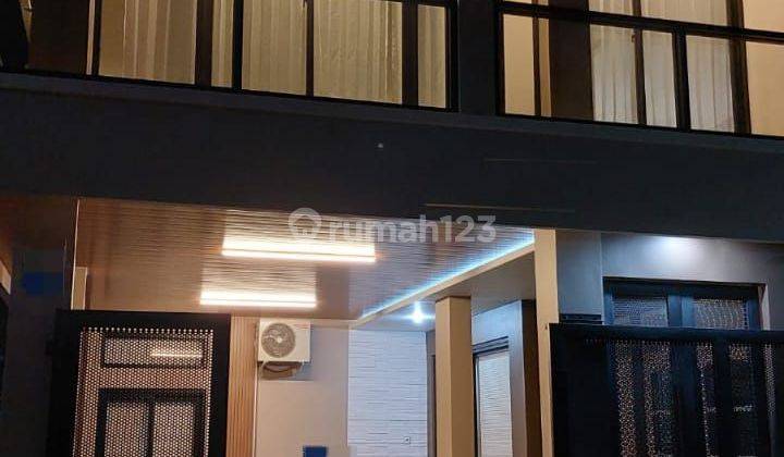 Rumah Mewah 2 Lantai Fully Furnished Minimalis Modern Di Tengah Kota Solo Dengan Pagar Minimalis & Balkon Dilantai 2 1