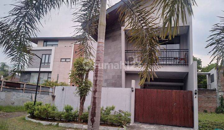 Rumah Baru Fully Furnished 2 Lantai Non Cluster Di Solo Baru 1