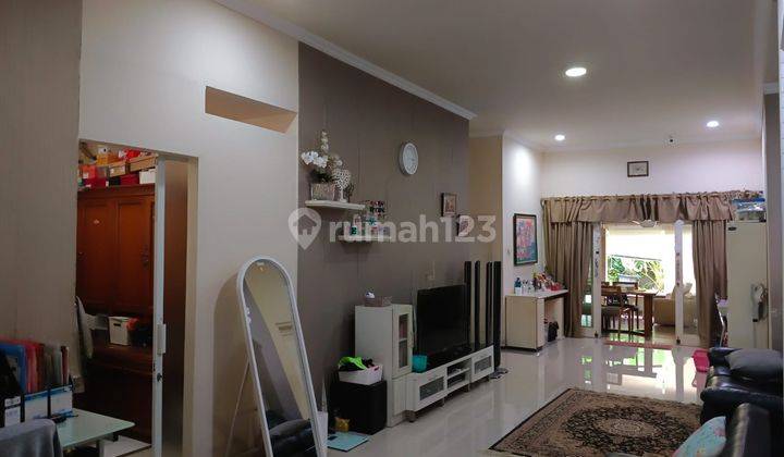 Rumah Mewah Tengah Kota Solo Full Furnished Dekat Solo Grand Mall  2