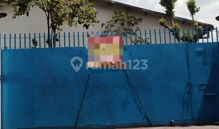 Warehouse in Solo City Center Accessible by Fusso Trucks, Tronton Trucks, Considered Close to Toll Gate Warehouse in Solo City Center Accessible by Fusso Trucks, Tronton Trucks, Considered Close to Toll Gate