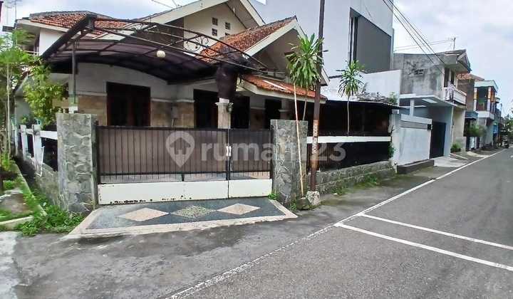 Rumah Hook Minimalis Sederhana Area Banyuanyar, Banjarsari, Solo ( Terhitung Dekat Pintu Tol ) 2