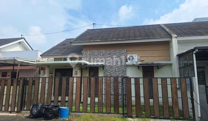 Fully Furnished 1-Story House, Modern Minimalist, One Gate System, 24-Hour CCTV & Security with Minimalist Fence near Manahan Solo (Near Toll Gate)