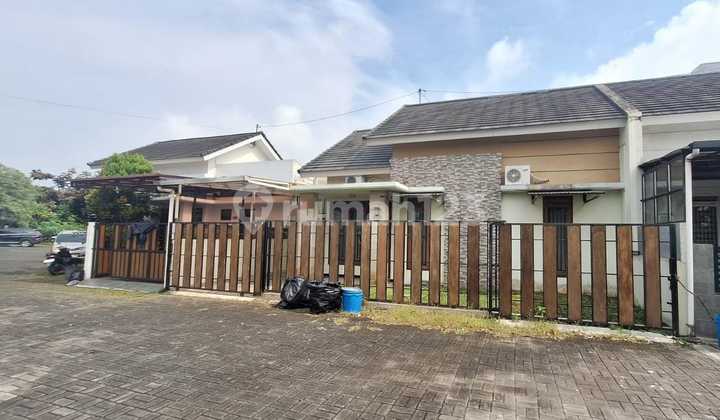 Fully Furnished 1-Story House, Modern Minimalist, One Gate System, 24-Hour CCTV & Security with Minimalist Fence near Manahan Solo (Near Toll Gate) 2