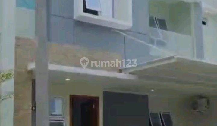 Rumah Mewah Cluster Baru 2 Lantai Fully Furnished Minimalis Modern Tengah Kota Solo 1