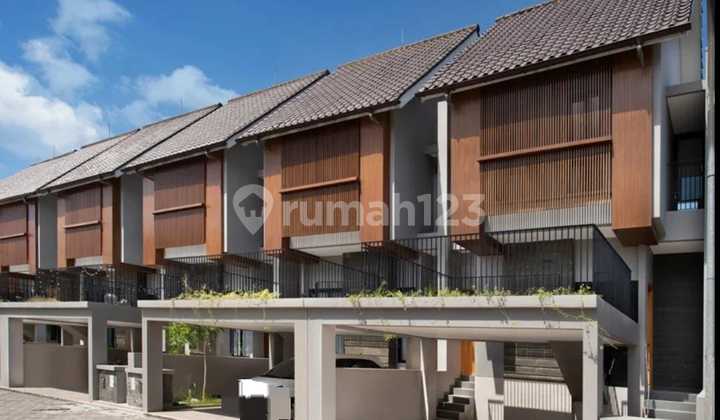 Rumah 2 Lantai Cluster Semi Furnished Minimalis Modern + Balkon & Carport 2 Mobil One Gate System, Cctv & Security 24 Jam Siap Huni