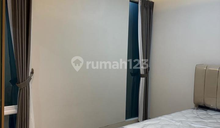 Rumah 2 Lantai Fully Furnished Minimalis Modern Dengan Pagar Tembok & Pintu Gerbang Baja 2