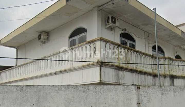 Warehouse in the Yellow Zone can be accessed by Container Trucks & Wingbox Trucks with a Front Width of 30 Meters. Warehouse in the Yellow Zone can be accessed by Container Trucks & Wingbox Trucks with a Front Width of 30 Meters.