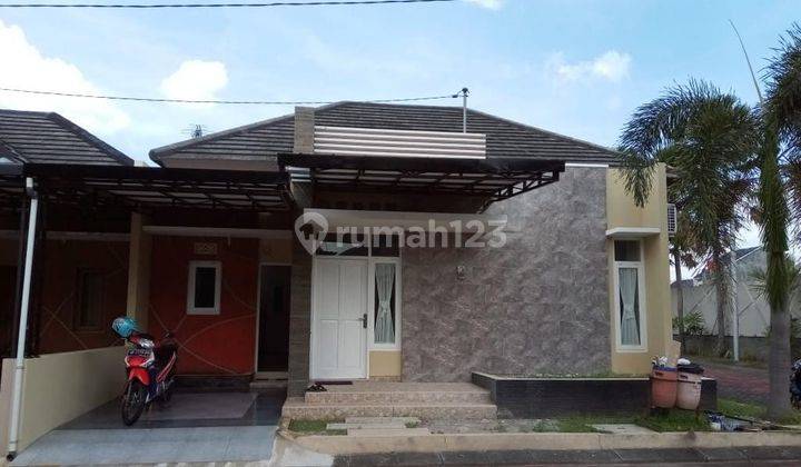 Rumah Hook 1 Lantai Furnished Minimalis Modern One Gate System Colomadu 1