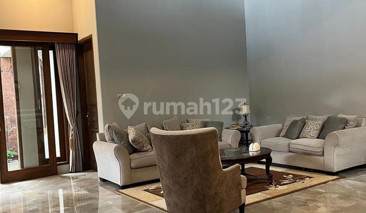 Rumah Mewah Fully Furnished 2 Lantai Tengah Kota Solo 2