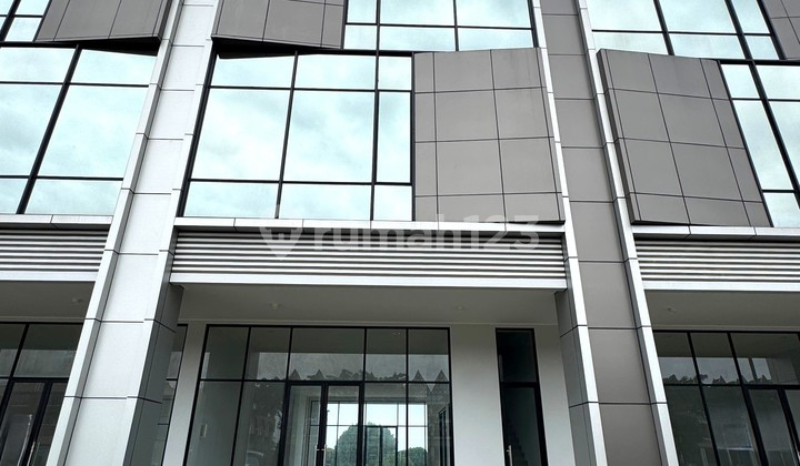 Ruko Brandnew Marina Bay Pik2 168M2 8X21 3Lt Hadap Jalan Raya