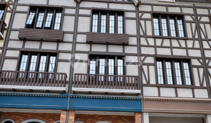 Ruko Brand New Euro Asia Pik 2 4,5X20 Strategis Hadap Boulevard