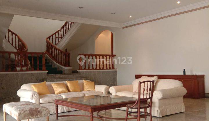 Rumah Mewah 2lt Semi Furnished di Kebayoran Lama Jakarta Selatan 2