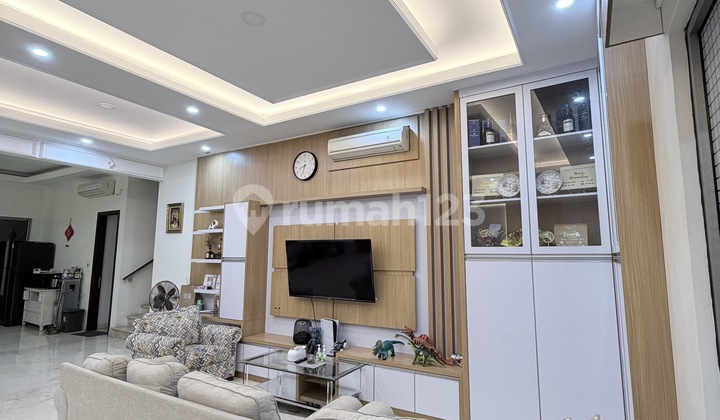 Good Deal! Rumah Cantik Full Furnished 10X20 di Concerto Beach Golf Island Pik