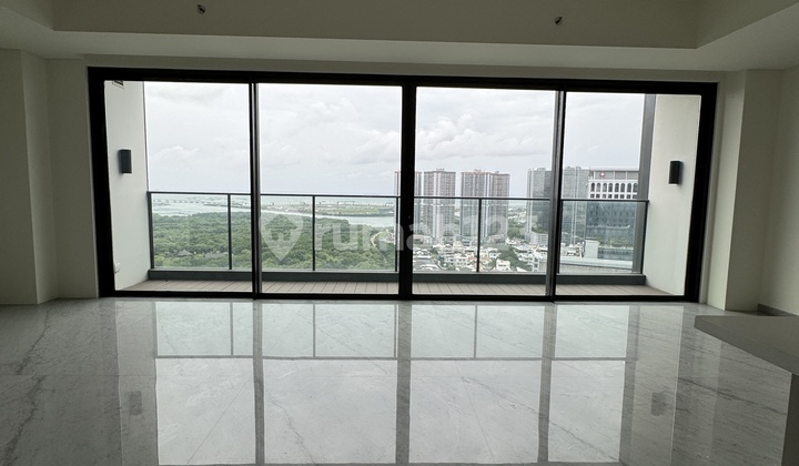 Disewakan Brand New Apartemen Adriya Pik Tower North 265M2 3+1Br 2