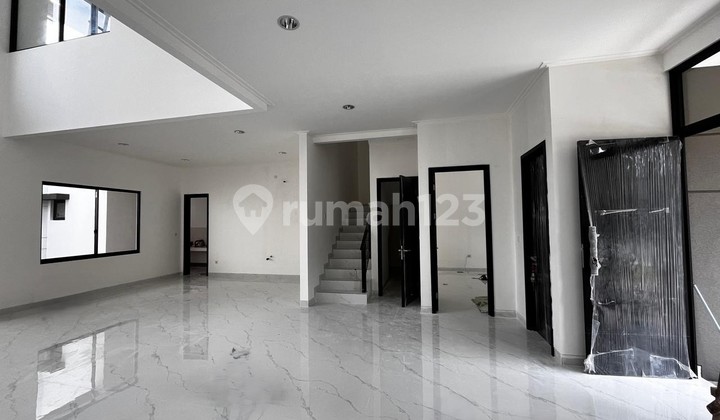 Rumah Modern 10X20 4+1Kt Siap Huni di Villa Pasir Putih Pik 2 2