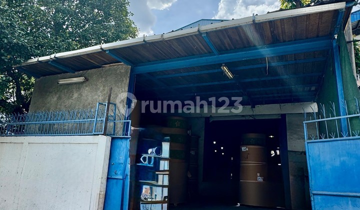 Warehouse and Office Grand Semanan 711M2 13X33 HGB Strategic With Mess Warehouse and Office Grand Semanan 711M2 13X33 HGB Strategic With Mess