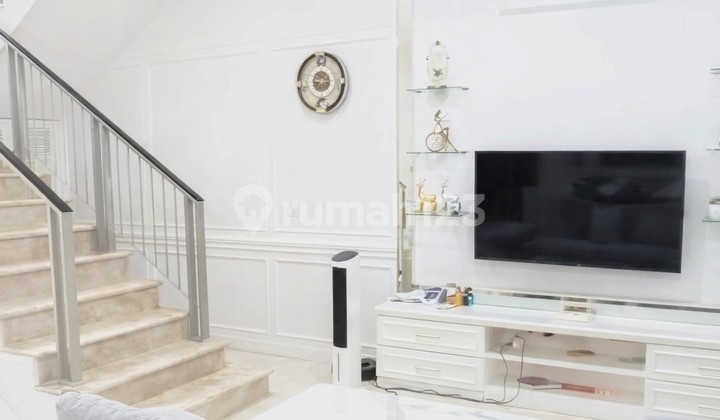 Rumah Rapi 120M2 3+1Kt Interior Elegan Full Furnished di Concerto Beach Pik