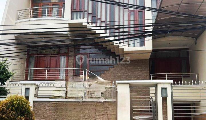 Rumah Mewah Muara Karang 3Lt 300m SHM Semi Furnish Pinggir Jalan 1