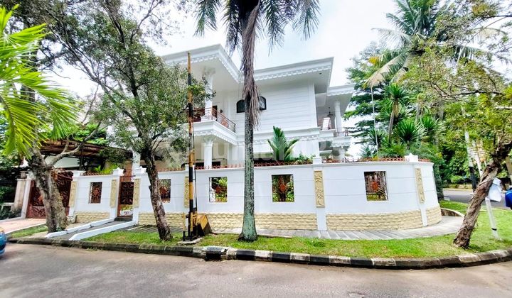 Rumah Mewah Hoek Bintaro 2Lt 5+2Kt 520M2 Full Furnished