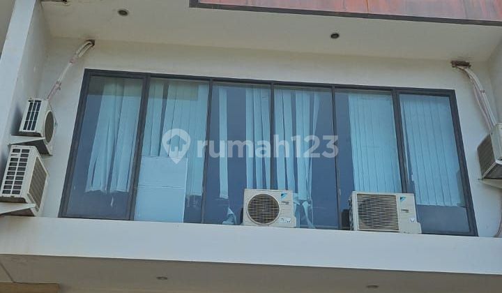 Shop House for Rent in Ancol. 2