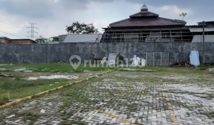 Land for Rent in Bekasi, Suitable for Business Location. Land for Rent in Bekasi, Suitable for Business Location.