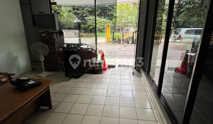 Gudang Sunter Ada Bangunan Kantor Siap Pakai