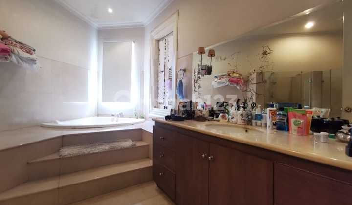 Jual Rumah Mewah Ada Swimming Pool di Vgi Kelapa Gading 2