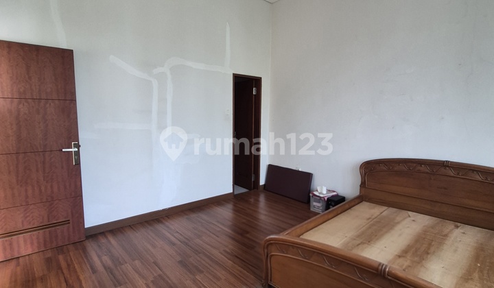 Jual di Agung Barat Hadap Timur 2