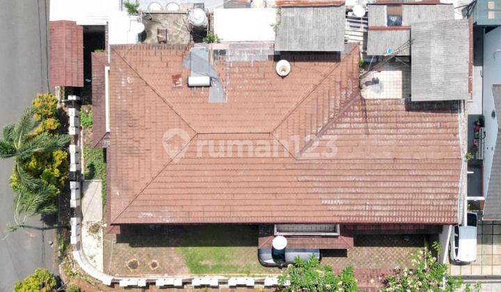 HOEK NIAGA HIJAU HOUSE, PONDOK INDAH, SOUTH JAKARTA