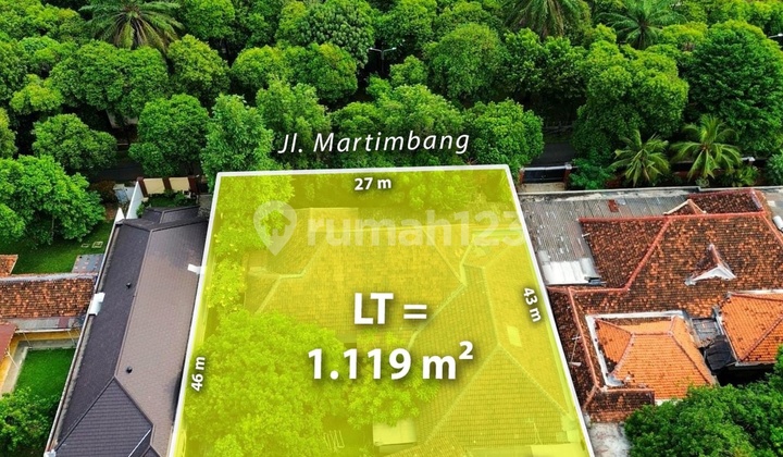 HOUSE FRONTING THE PARK on MARTIMBANG Street, KEBAYORAN BARU, SOUTH JAKARTA