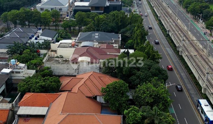 RUMAH MEWAH LUAS di Jl SISINGAMANGARAJA, KEBAYORAN BARU, JAKSEL