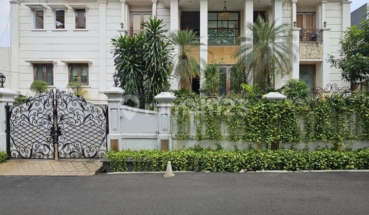 Prime Area House at Jl Widya Chandra, SCBD, South Jakarta