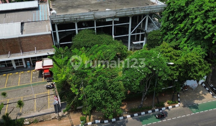 LAND/BUILDING, FORMER SHOWROOM CORNER on Jl LETJEN S. PARMAN, SLIPI, WEST JAKARTA