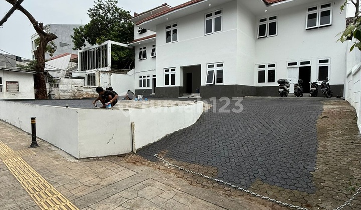 RUMAH / RUKO ZONA KOMERSIAL sgt STRATEGIS, di Jl TEUKU CIK DITIRO, MENTENG 
