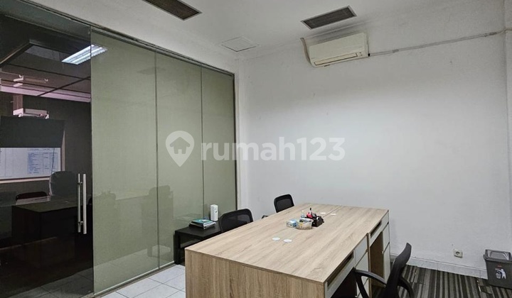 RUMAH HOEK DALAM KOMPLEK di SIMPRUG GOLF, KEBAYORAN LAMA, JAKSEL 2