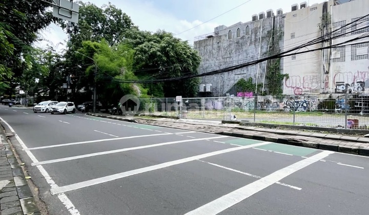 TANAH STRATEGIS ZONA KOMERSIAL di Jl BUMI, PAKUBUWONO, KEBAYORAN BARU