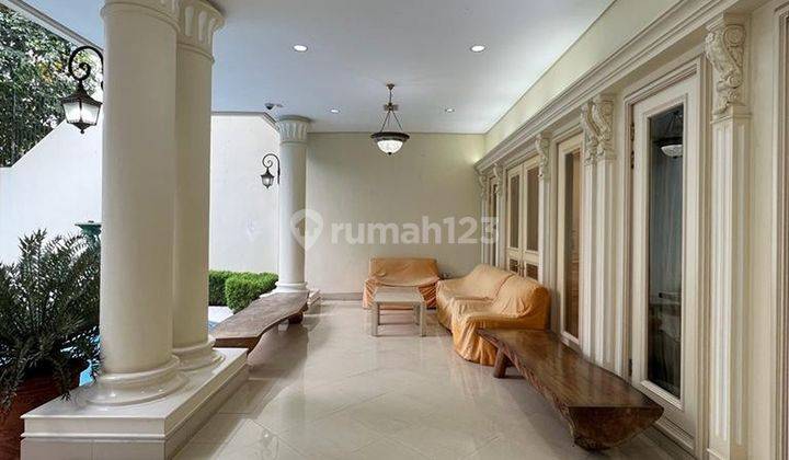 Rumah Luxurious European Classic di Jl Sisingamangaraja, Daha, Kebayoran Baru 2