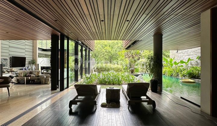 RUMAH MEWAH MODERN di Jl DHARMAWANGSA RAYA, KEBAYORAN BARU