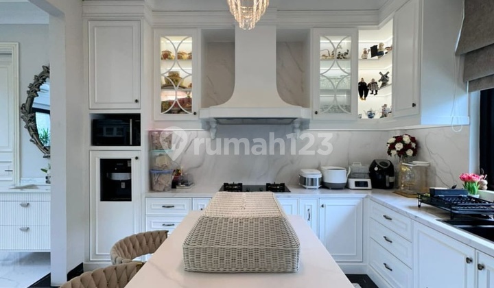 RUMAH LUXURIOUS MODERN CLASSIC di Jl TAMAN BUKIT HIJAU, PONDOK INDAH RUMAH LUXURIOUS MODERN CLASSIC di Jl TAMAN BUKIT HIJAU, PONDOK INDAH
