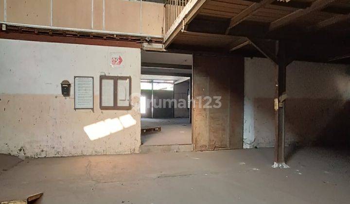 Disewakan Gudang 3000 m² di Daan Mogot.  2