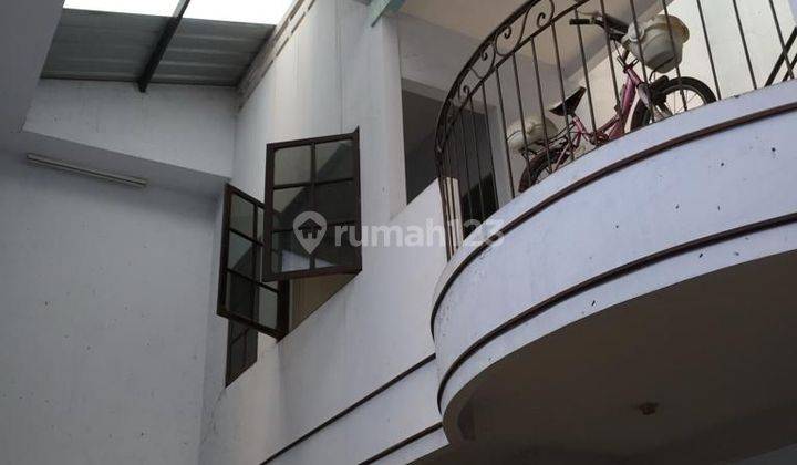 Dijual Rumah 2 setengah lantai Bagus di Benda 2