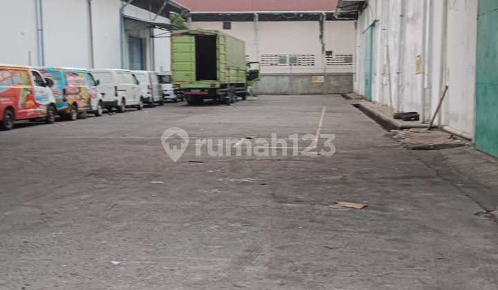 For Rent Warehouse Land Area: 5,000 m² Building Area: 1,300 m², Daan Mogot, Batu Ceper Sub-district, Tangerang City.