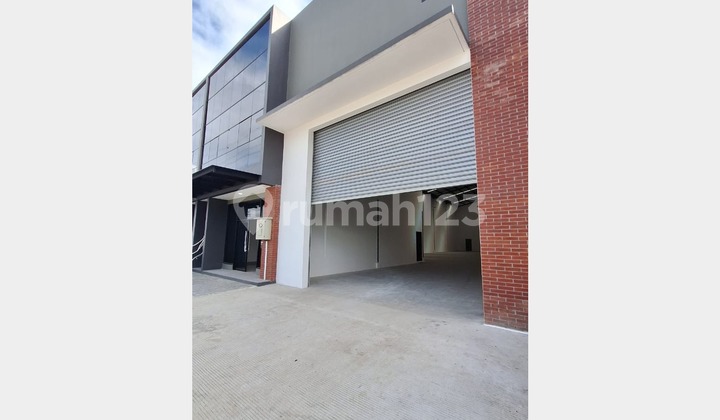 Warehouse for Rent, Land Area 770 m², Building Area 660 m², Legok District. Tangerang Regency. Warehouse for Rent, Land Area 770 m², Building Area 660 m², Legok District. Tangerang Regency.