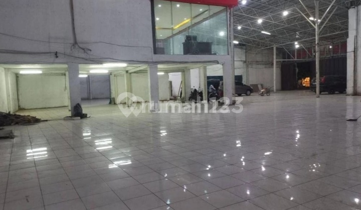 Disewa Bangunan Ex Showroom Mobil, Luas 2.500 M², Jurumudi, Benda, Tangerang