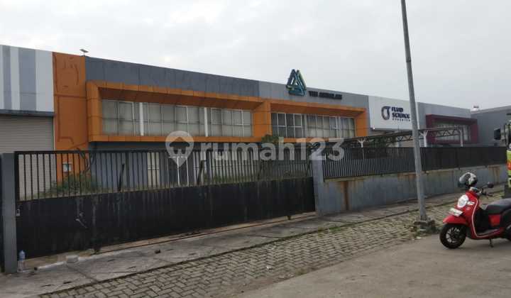 For Rent Warehouse LT 1,564 M², LB 1,104 M², Legok District, Tangerang Regency For Rent Warehouse LT 1,564 M², LB 1,104 M², Legok District, Tangerang Regency