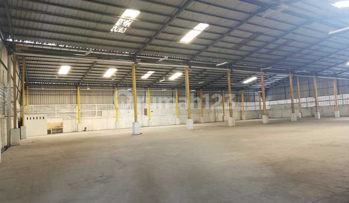 For Rent Warehouse Area 2,300 M², Cipondoh District, Tangerang Regency