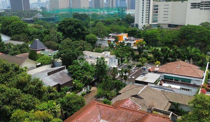 Bangunan Rumah Dalam Komplek di Simprug Golf, Kebayoran Lama 1