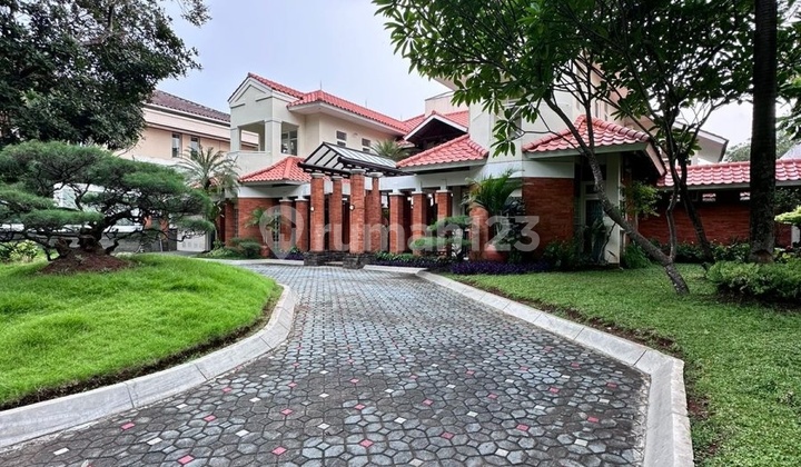 Rumah Spektakuler di Bukit Golf Pondok Indah, Jaksel