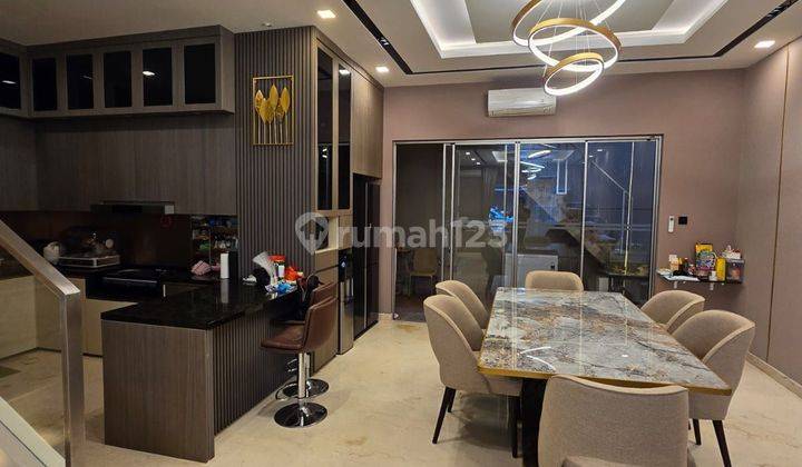 Dijual Rumah Bagus 2 Lantai di Golf Island Full Furnish 2